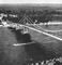 Рис. 1. Пешеходный висячий мост через р. Днепр в Киеве. 1956-57.