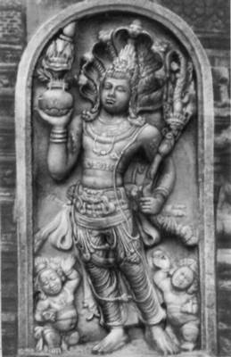 «Страж». Барельеф храма (Шри-Ланка)