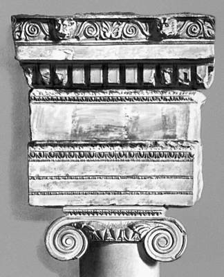 Антаблемент и капитель храма Зевса