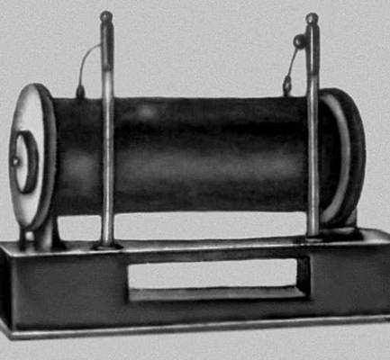 Аппаратура, созданная В. К. Рентгеном