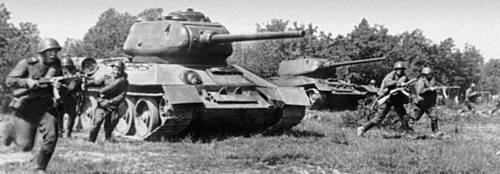 Атака пехоты и танков. 1943