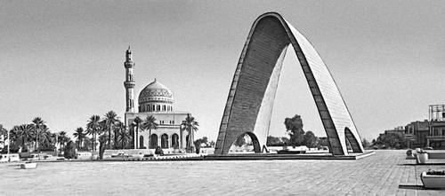 Багдад. Площадь с памятником Неизвестному солдату