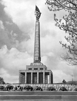 Братислава. Памятник воинам Советской Армии