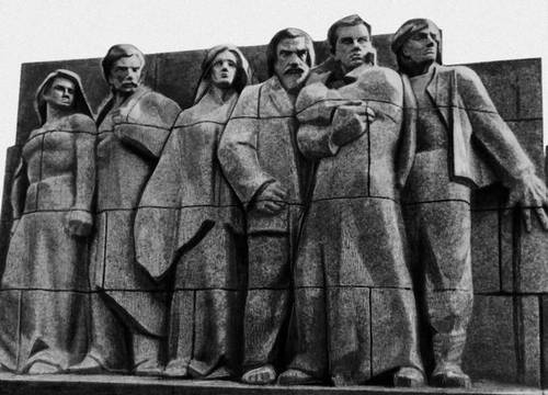 Буковский Л. В. Памятник борцам Революции 1905 в Риге (фрагмент)
