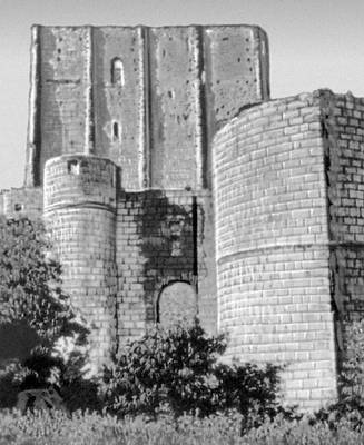 Донжон замка в Лоше (Франция)