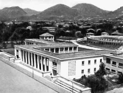 Здание университета (Тирана)