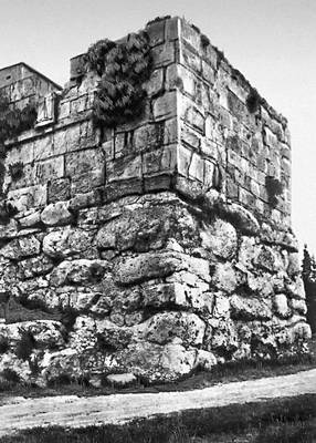 Иберо-римские стены в Таррагоне (Испания)