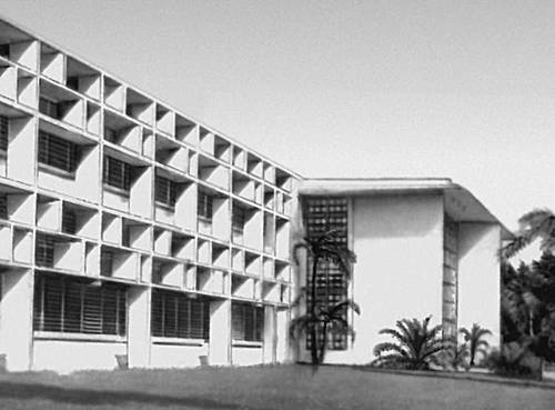 Клумб Г. Библиотека Университета (Пуэрто-Рико)
