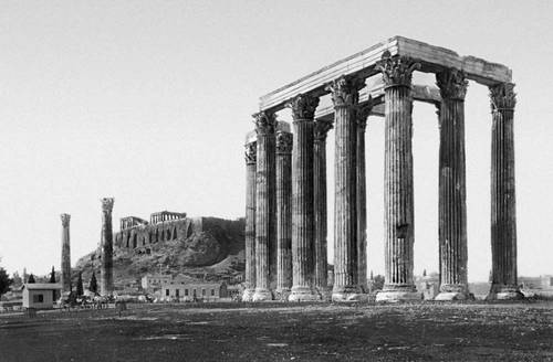 Коринфский ордер. Развалины храма Зевса Олимпийского в Афинах