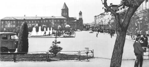 Ленинакан (Армянская ССР). Площадь Героев Майского восстания