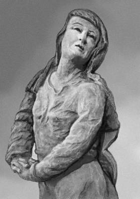 Мария из композиции «Распятие»