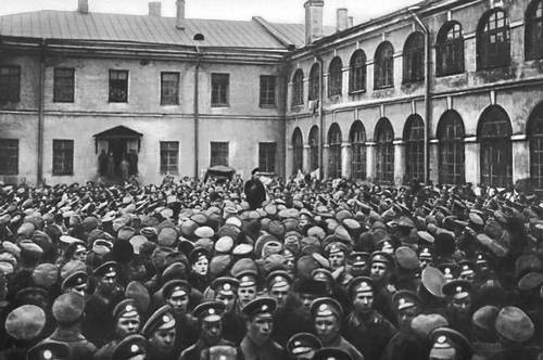 Митинг в гренадерских казармах. (Петроград)