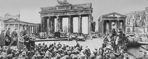 Митинг победы у Бранденбургских ворот