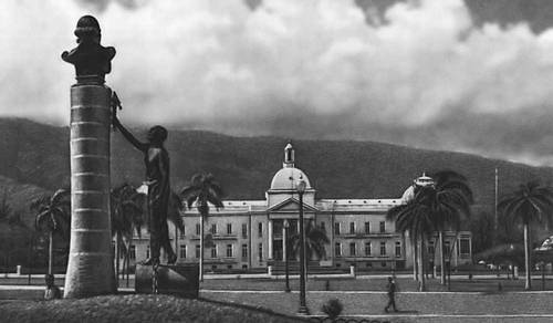 Национальный дворец и памятник Ф. Д. Туссен-Лувертюру (Гаити)