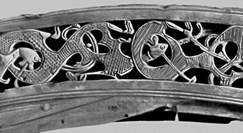 Норманское искусство. Резная деталь корабля викингов