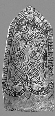 Норманское искусство. Рунический камень