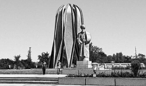 Памятник погибшим в Великой Отечественной войне (Туркменская ССР)