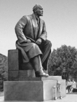 Пинчук В. Б. Памятник В. И. Ленину
