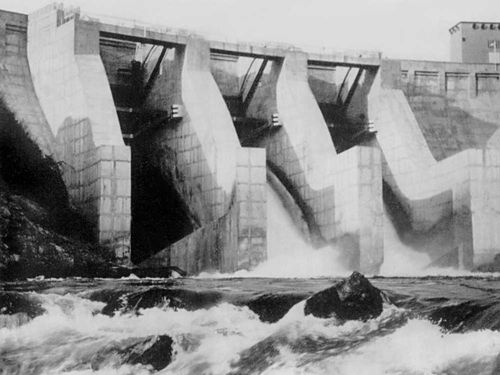 Плотина ГЭС на р. Данде (Ангола)