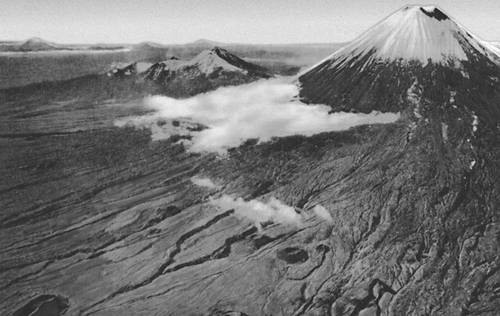 Побочные кратеры вулкана Ключевская Сопка