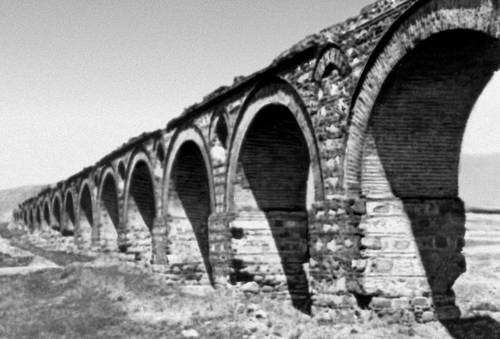 Ранневизантийский акведук близ Скопье (Македония)