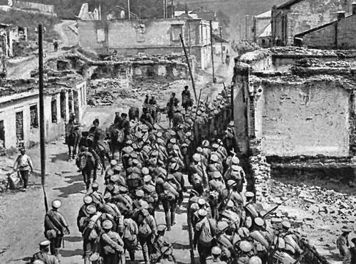 Русские войска вступают в г. Бучач. Первая мировая война