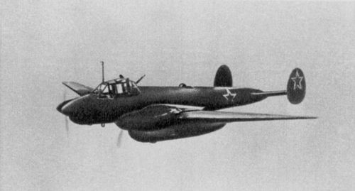 Самолет Пе-2