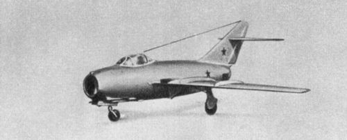 Самолет МиГ-15