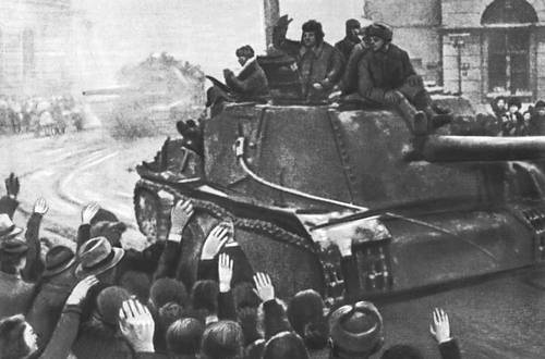Советские войска вступают в Лодзь