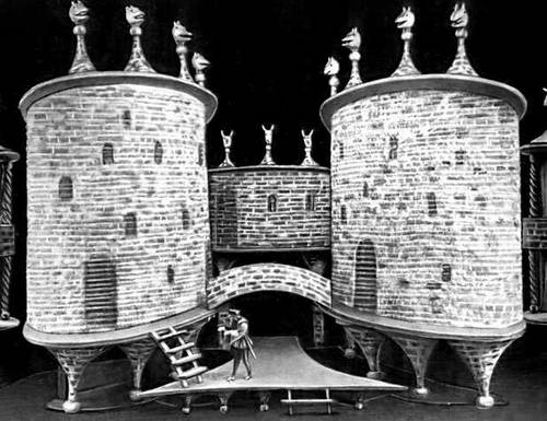 Тышлер А. Г. Макет декорации к спектаклю «Ричард III»