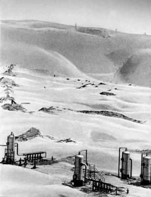 Установка перекачки нефти в пустыне Каркумы (Туркменская ССР)