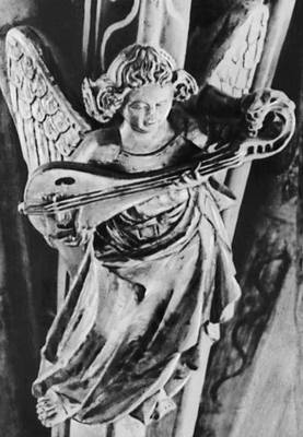 Фигура ангела на своде хора собора (Глостер)