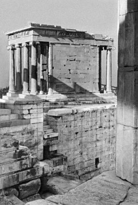 Храм Нике Аптерос (Афины)